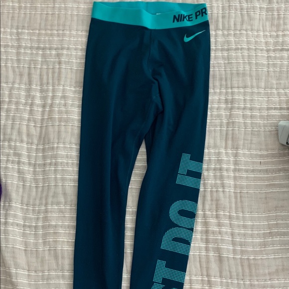 Nike XS leggings - Picture 2 of 5